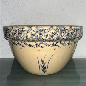 Vintage Robinson Ransbottom 2.5 Qt. Mixing Bowl | Wheat Pattern, Spongeware